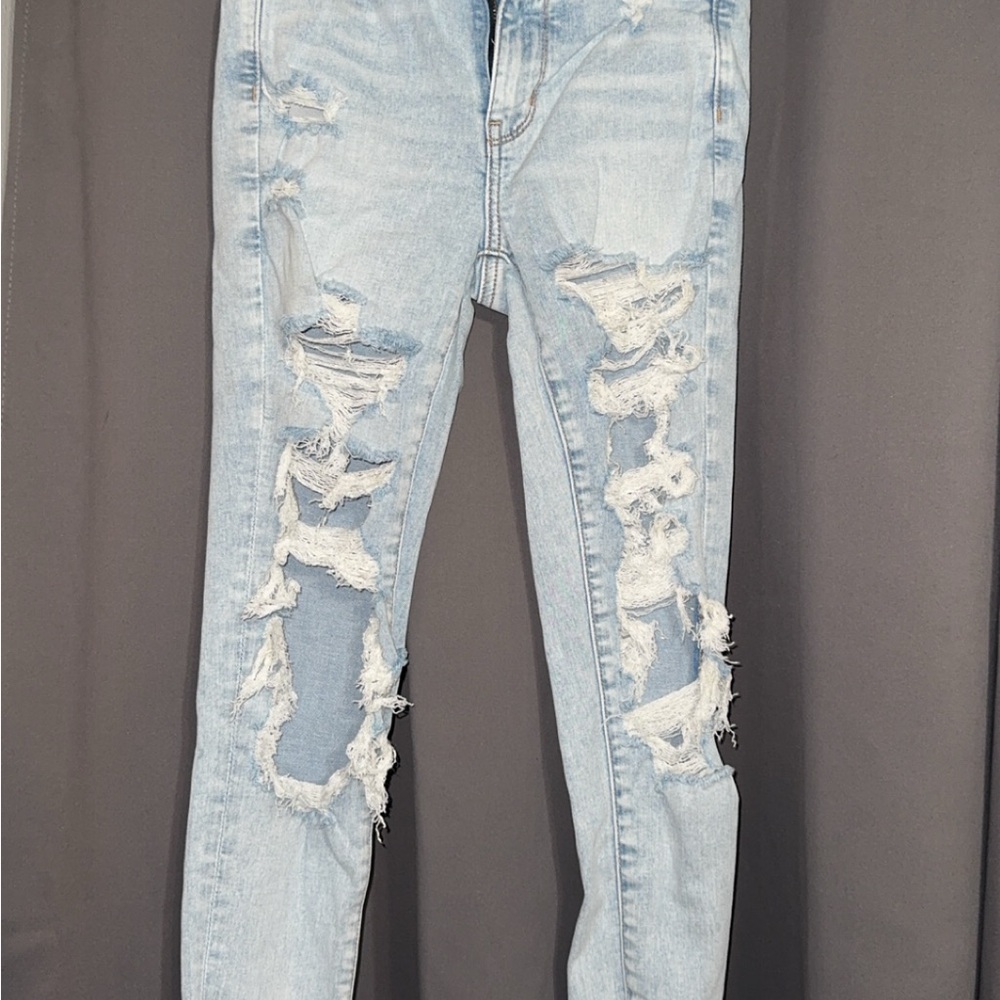 American Eagle Outfitters Light Blue Distressed Skinny Jeans